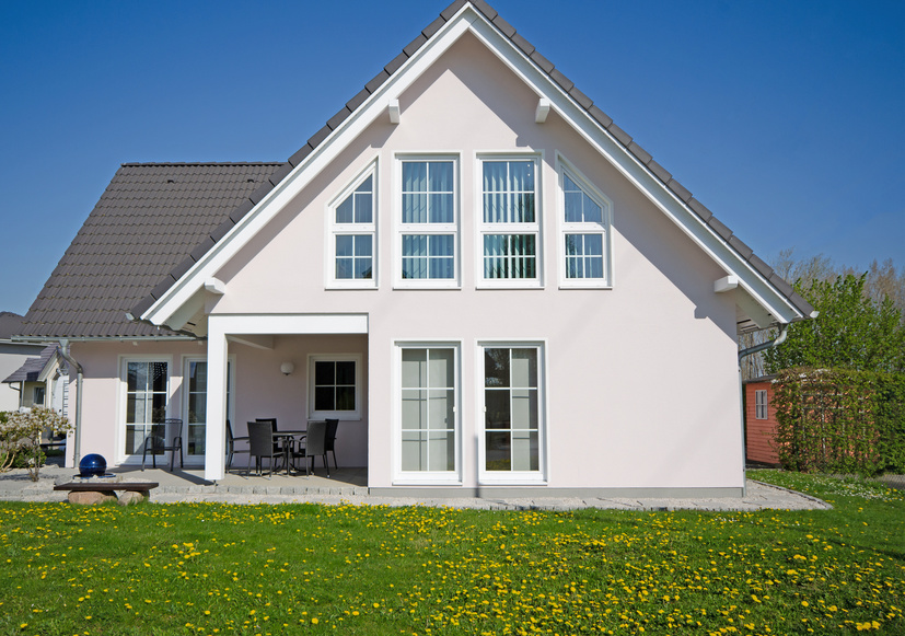 modernes Einfamilienhaus Holzfenster